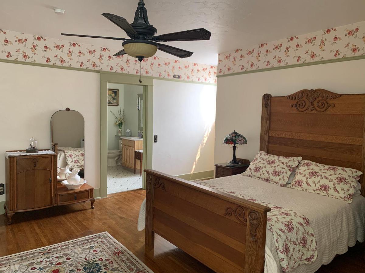 Mount Shasta Ranch Bed And Breakfast Exterior foto