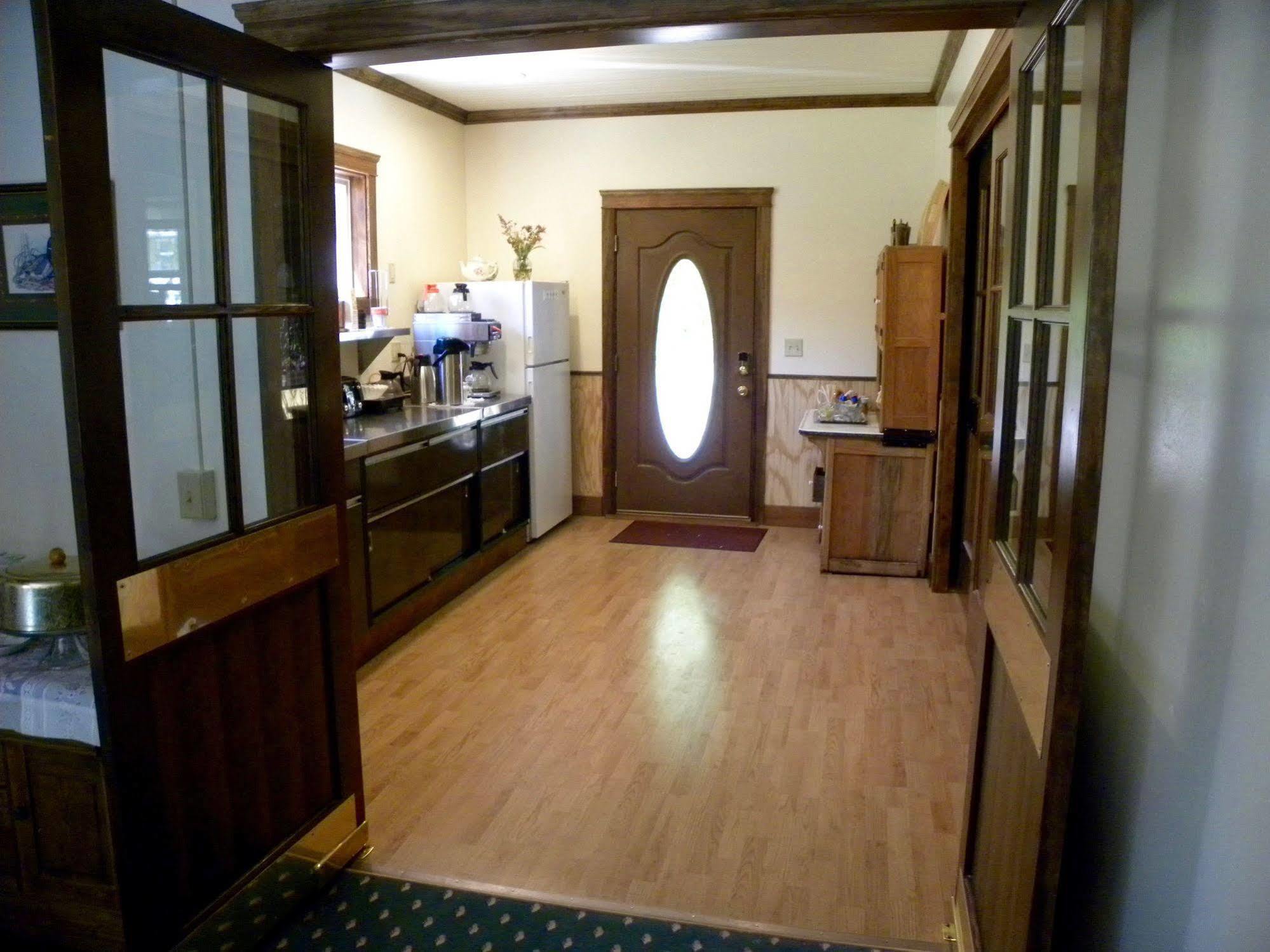 Mount Shasta Ranch Bed And Breakfast Exterior foto